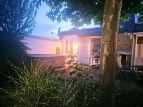 Bungalow, Uneinsehbar, 8 Personen maximal, 3 Personen oben, 5 unten